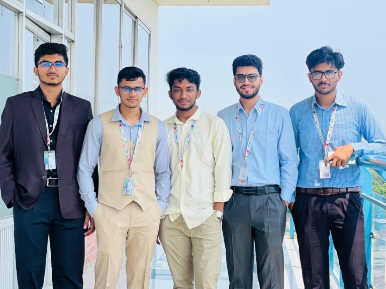 Prsntngrp-Akram_Hossain